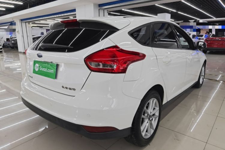 Used Ford Focus 2015 Hatchback 1.6L Automatic Fashion Edition Rear Right 45 Deg