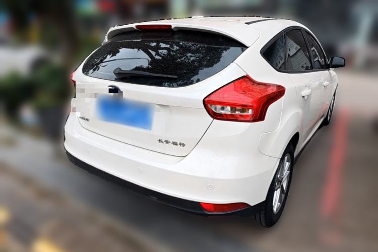 Used Ford Focus 2015 Hatchback 1.6L Automatic Fashion Edition Rear Right 45 Deg