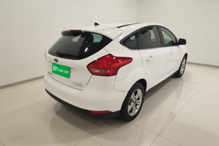 Used Ford Focus 2015 Hatchback 1.6L Automatic Comfort Model Rear Right 45 Deg