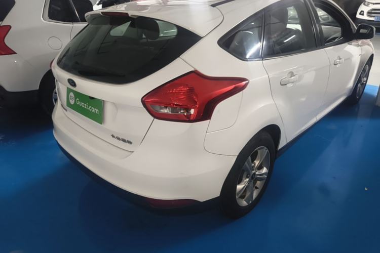 Used Ford Focus 2015 Hatchback 1.6L Automatic Comfort Model Rear Right 45 Deg