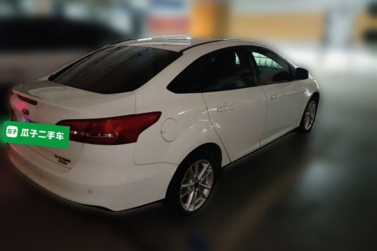 Used Ford Focus 2015 Sedan EcoBoost 125 Automatic Supreme Style Edition Rear Right 45 Deg