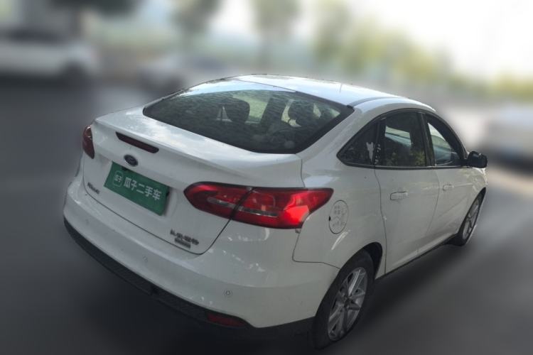 Used Ford Focus 2015 Sedan EcoBoost 125 Manual – Ultra-Style Edition Rear Right 45 Deg