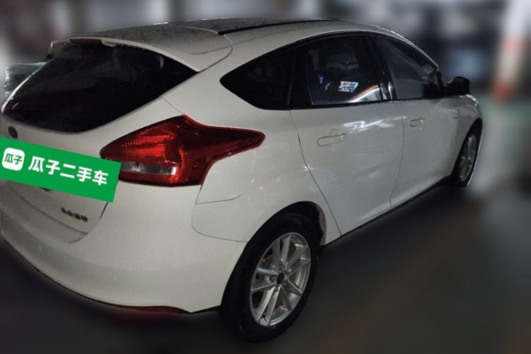 Used Ford Focus 2015 Hatchback 1.6L Automatic Fashion Edition Rear Right 45 Deg