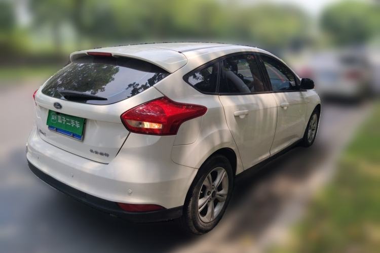 Used Ford Focus 2015 Hatchback 1.6L Automatic Comfort Model Rear Right 45 Deg