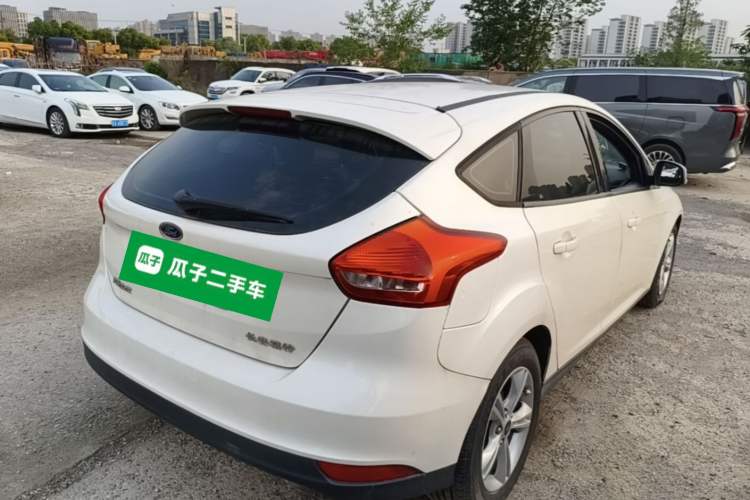Used Ford Focus 2015 Hatchback 1.6L Automatic Comfort Model Rear Right 45 Deg