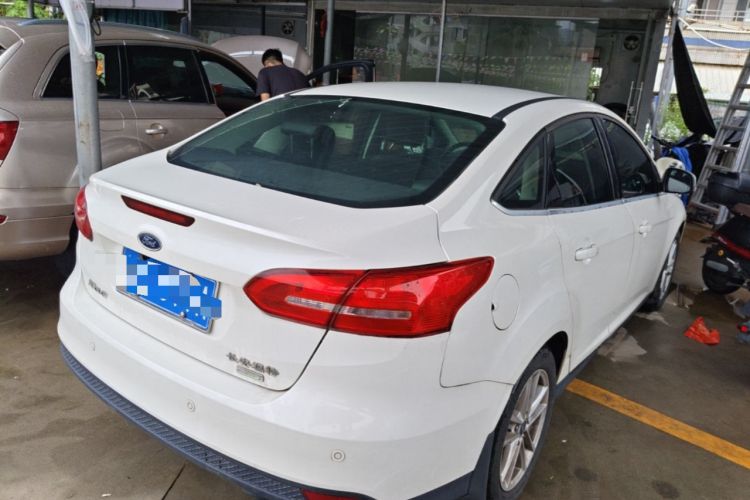 Used Ford Focus 2015 Sedan EcoBoost 180 Automatic Elite Model Rear Right 45 Deg