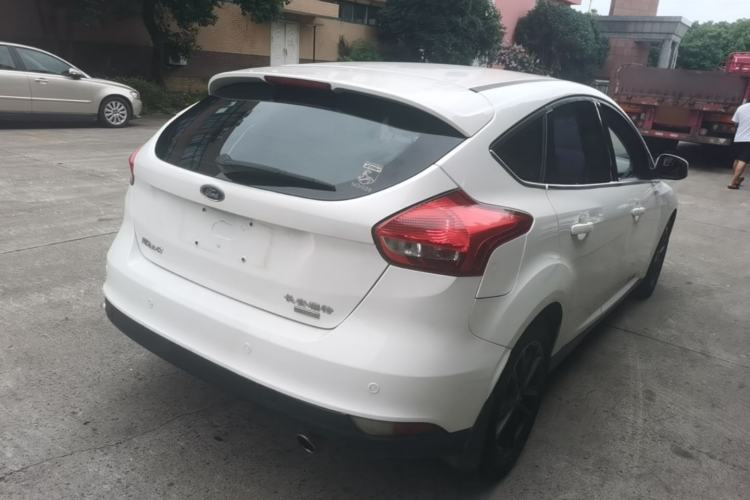 Used Ford Focus 2015 Hatchback EcoBoost 180 Automatic Elite Model Rear Right 45 Deg
