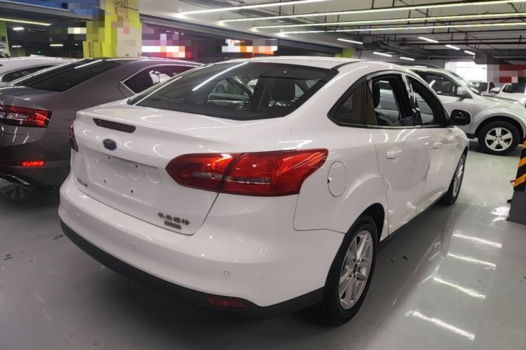 Used Ford Focus 2015 Sedan EcoBoost 125 Automatic Supreme Style Edition Rear Right 45 Deg