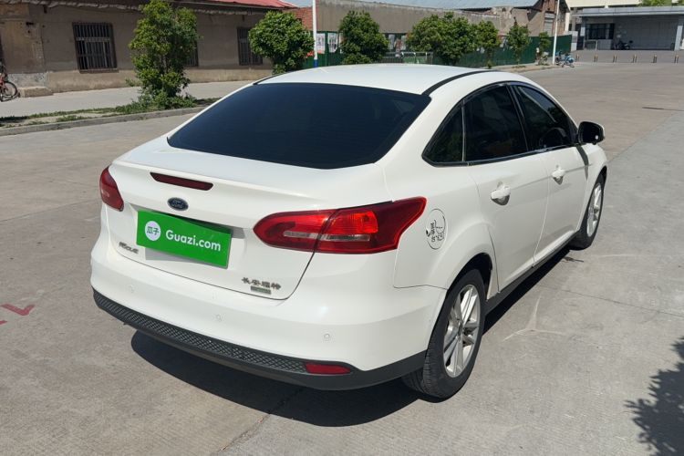Used Ford Focus 2015 Sedan EcoBoost 125 Manual – Ultra-Style Edition Rear Right 45 Deg
