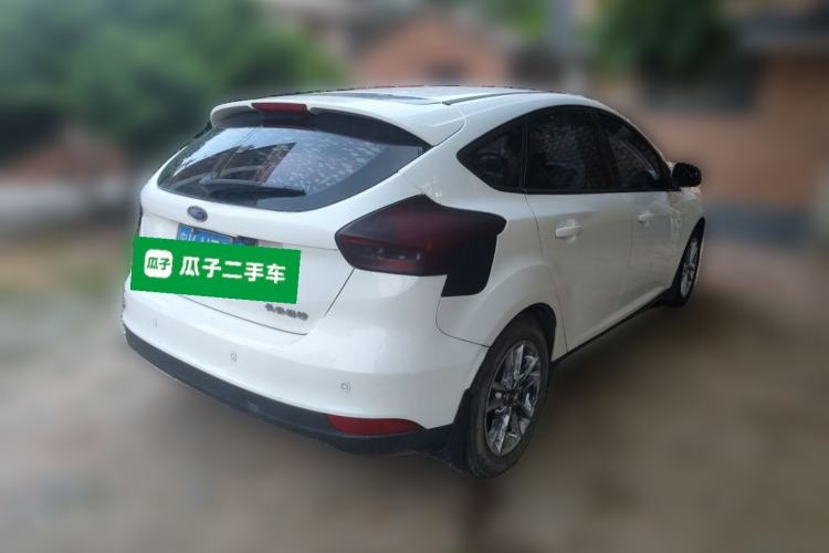 Used Ford Focus 2015 Hatchback 1.6L Automatic Fashion Edition Rear Right 45 Deg