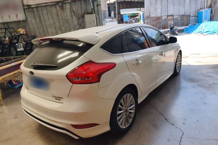 Used Ford Focus 2015 Hatchback EcoBoost 180 Automatic Sport Model Rear Right 45 Deg