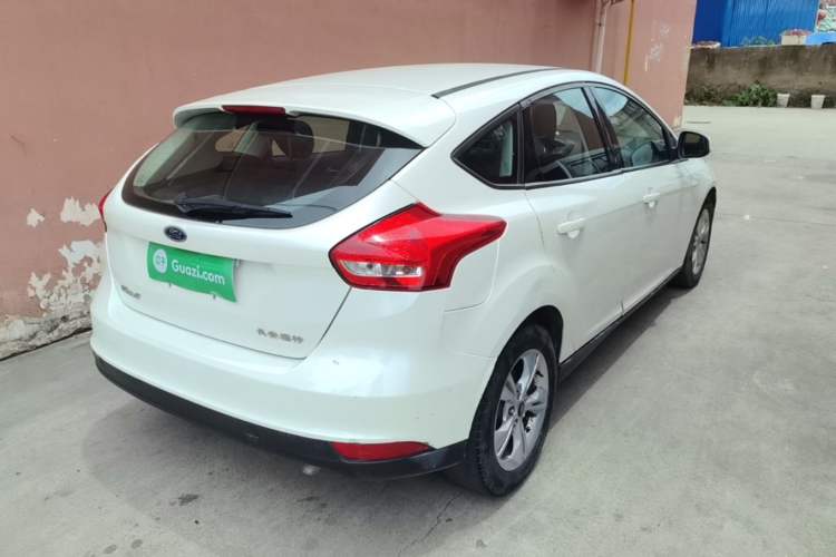 Used Ford Focus 2015 Hatchback 1.6L Automatic Comfort Model Rear Right 45 Deg