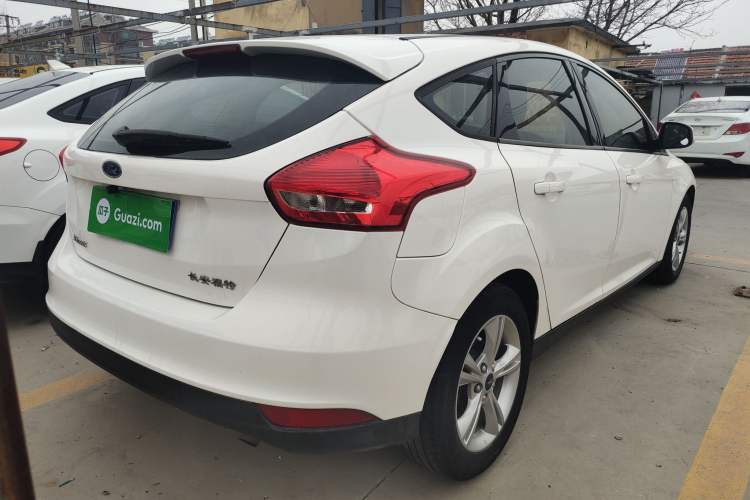 Used Ford Focus 2015 Hatchback 1.6L Automatic Comfort Model Rear Right 45 Deg