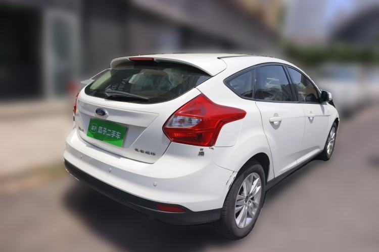 Used Ford Focus 2015 Hatchback 1.6L Manual Comfort Edition Rear Right 45 Deg