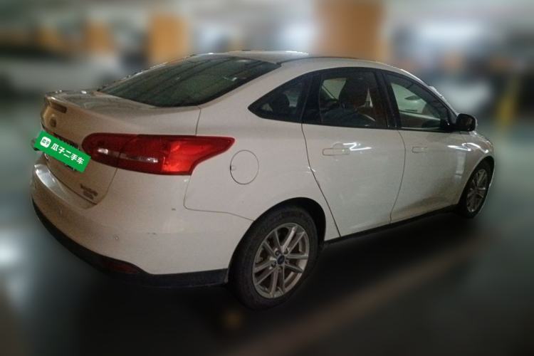 Used Ford Focus 2015 Sedan EcoBoost 125 Automatic Supreme Style Edition Rear Right 45 Deg