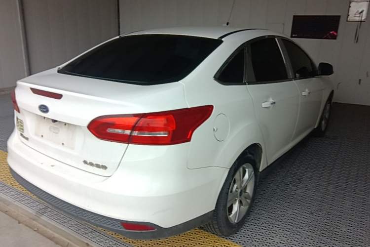Used Ford Focus 2015 Sedan 1.6L Automatic Comfort Model Rear Right 45 Deg