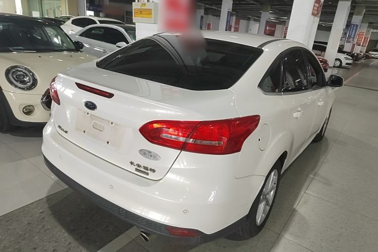 Used Ford Focus 2015 Sedan EcoBoost 180 Automatic Elite Model Rear Right 45 Deg