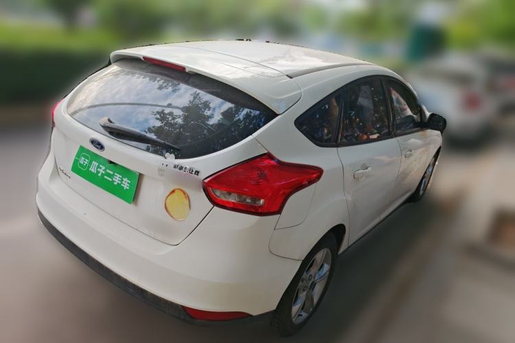 Used Ford Focus 2015 Hatchback 1.6L Automatic Comfort Model Rear Right 45 Deg