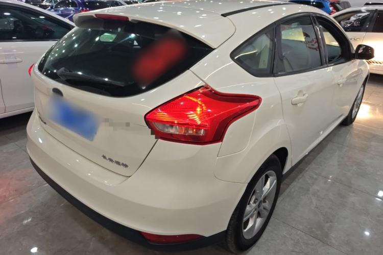 Used Ford Focus 2015 Hatchback 1.6L Automatic Comfort Model Rear Right 45 Deg