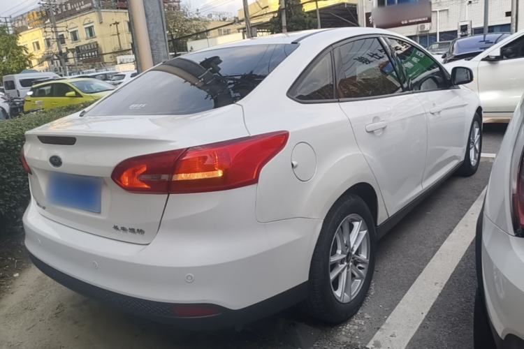 Used Ford Focus 2015 Sedan 1.6L Automatic Trend Model Rear Right 45 Deg