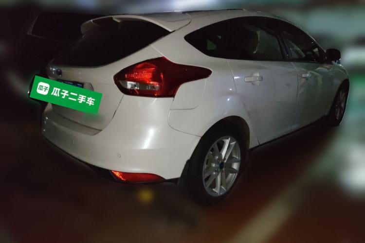Used Ford Focus 2015 Hatchback 1.6L Automatic Fashion Edition Rear Right 45 Deg