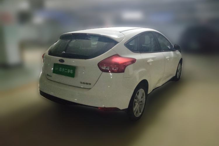 Used Ford Focus 2015 Hatchback 1.6L Automatic Fashion Edition Rear Right 45 Deg