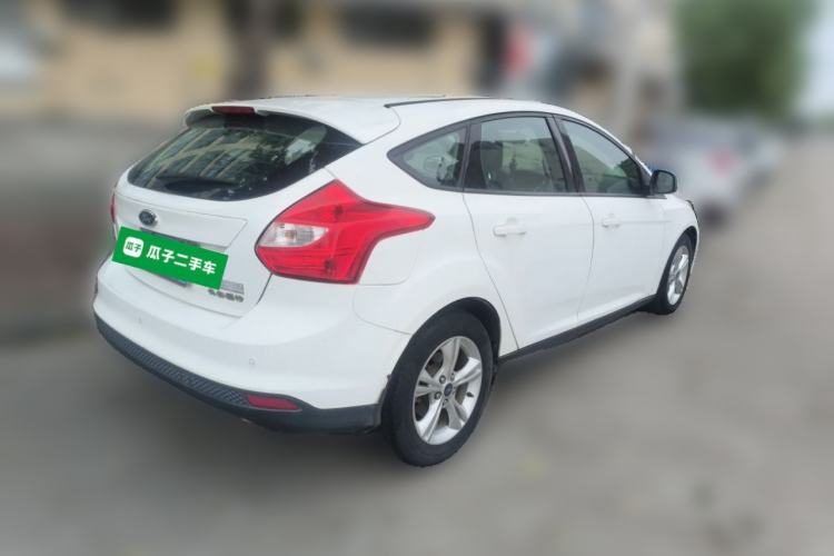 Used Ford Focus 2015 Hatchback 1.6L Automatic Fashion Edition Rear Right 45 Deg
