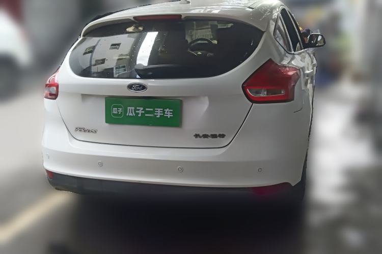 Used Ford Focus 2015 Hatchback 1.6L Manual Fashion Edition Rear Right 45 Deg