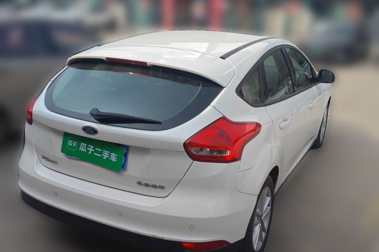 Used Ford Focus 2015 Hatchback 1.6L Automatic Fashion Edition Rear Right 45 Deg