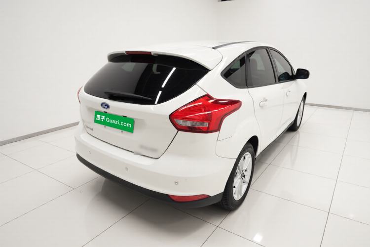 Used Ford Focus 2015 Hatchback 1.6L Automatic Fashion Edition Rear Right 45 Deg
