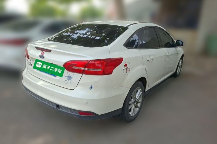 Used Ford Focus 2015 Sedan EcoBoost 125 Automatic Supreme Style Edition Rear Right 45 Deg