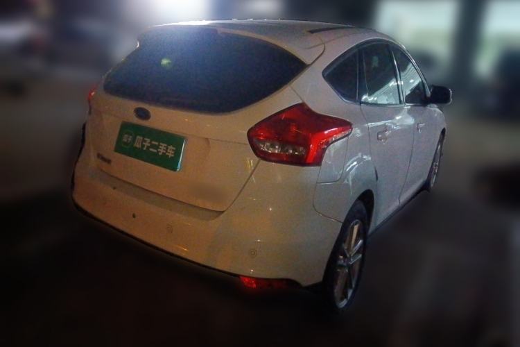 Used Ford Focus 2015 Hatchback 1.6L Automatic Fashion Edition Rear Right 45 Deg