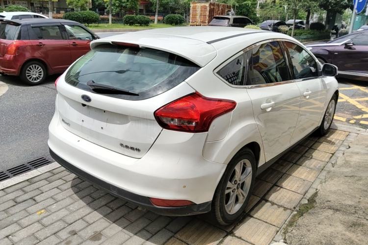 Used Ford Focus 2015 Hatchback 1.6L Automatic Comfort Model Rear Right 45 Deg
