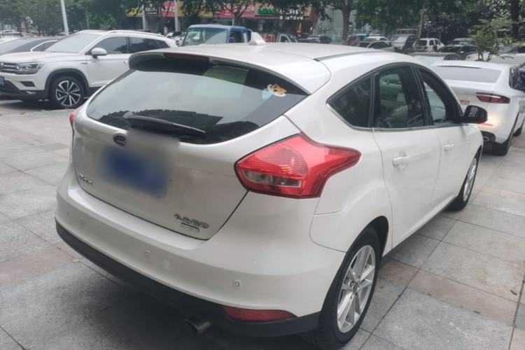 Used Ford Focus 2015 Hatchback EcoBoost 180 Automatic Elite Model Rear Right 45 Deg
