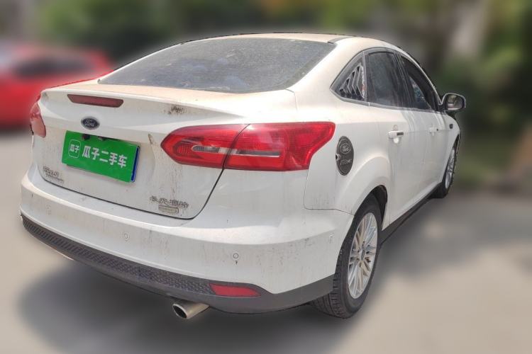 Used Ford Focus 2015 Sedan EcoBoost 180 Automatic Flagship Model Rear Right 45 Deg
