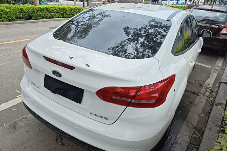 Used Ford Focus 2015 Sedan 1.6L Automatic Trend Model Rear Right 45 Deg