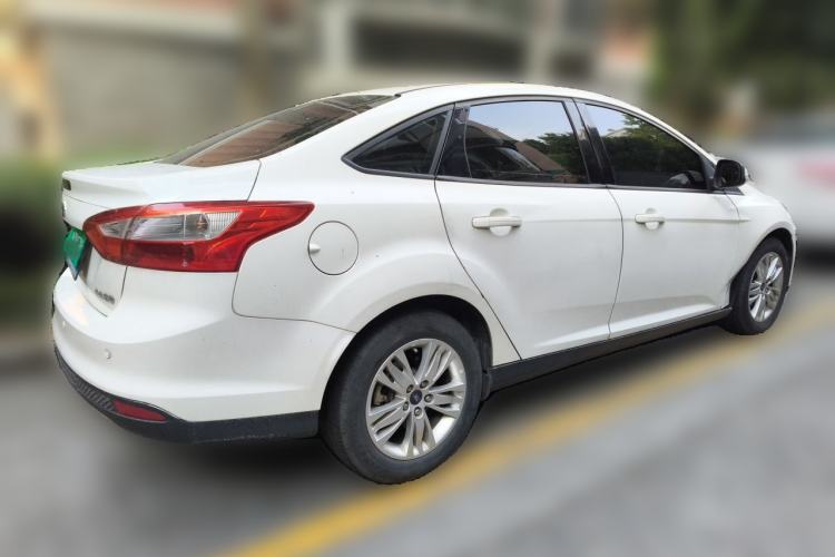 Used Ford Focus 2015 Sedan 1.6L Manual Comfort Model Rear Right 45 Deg