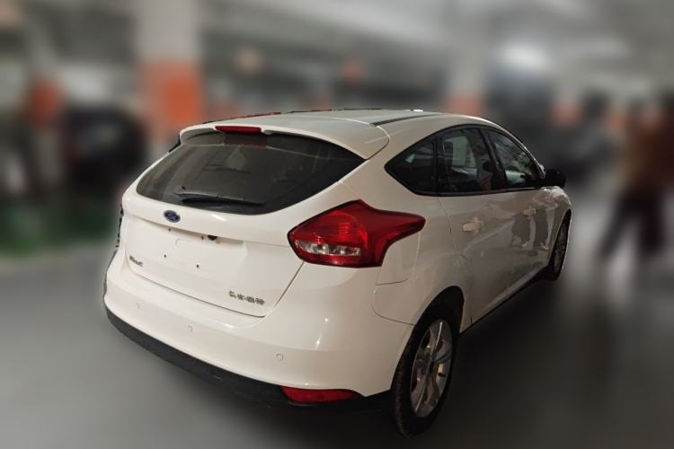 Used Ford Focus 2015 Hatchback 1.6L Automatic Comfort Model Rear Right 45 Deg