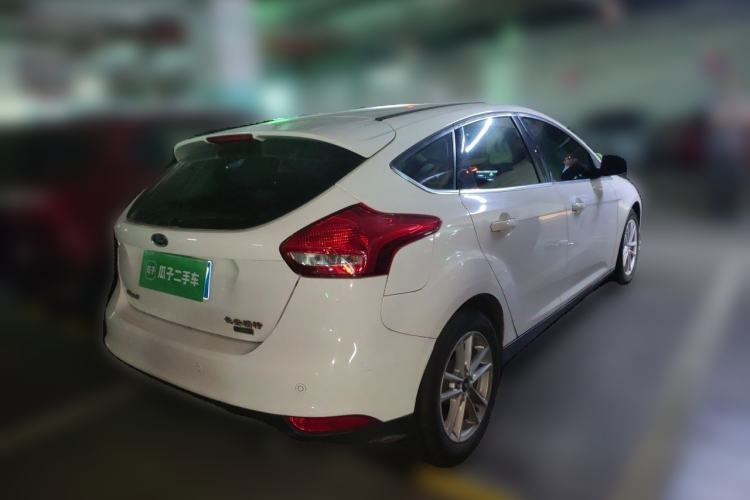 Used Ford Focus 2015 Hatchback EcoBoost 180 Automatic Elite Model Rear Right 45 Deg