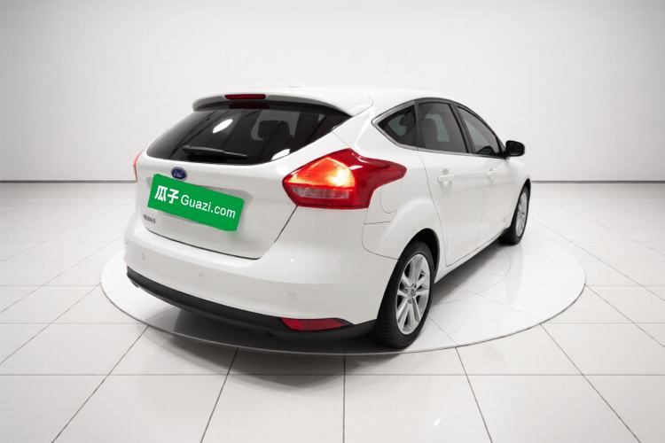 Used Ford Focus 2015 Hatchback 1.6L Automatic Fashion Edition Rear Right 45 Deg