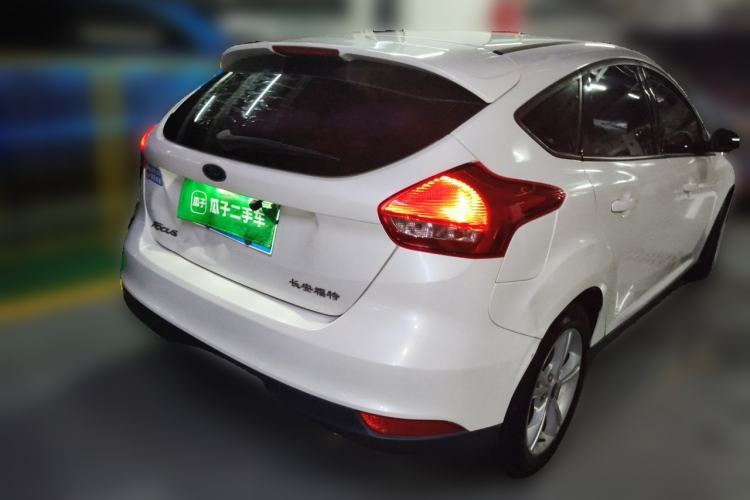 Used Ford Focus 2015 Hatchback 1.6L Automatic Comfort Model Rear Right 45 Deg