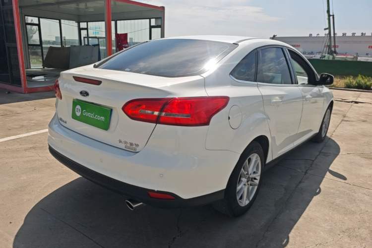 Used Ford Focus 2015 Sedan EcoBoost 180 Automatic Elite Model Rear Right 45 Deg