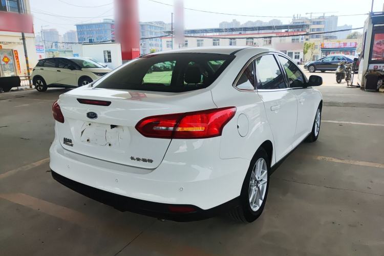 Used Ford Focus 2015 Sedan 1.6L Automatic Trend Model Rear Right 45 Deg