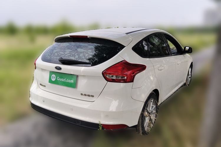 Used Ford Focus 2015 Hatchback 1.6L Automatic Fashion Edition Rear Right 45 Deg