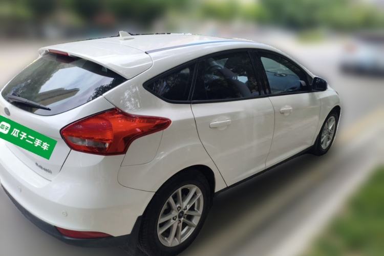 Used Ford Focus 2015 Hatchback 1.6L Automatic Fashion Edition Rear Right 45 Deg
