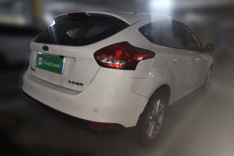 Used Ford Focus 2015 Hatchback 1.6L Automatic Fashion Edition Rear Right 45 Deg