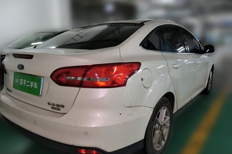 Used Ford Focus 2015 Sedan EcoBoost 180 Automatic Elite Model Rear Right 45 Deg
