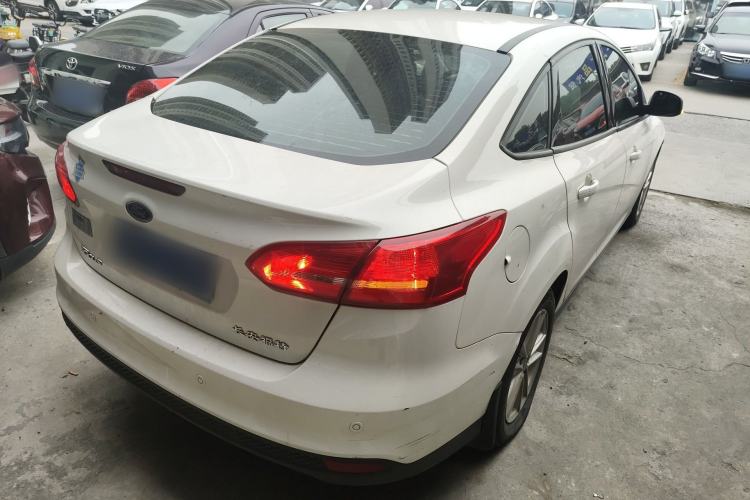 Used Ford Focus 2015 Sedan 1.6L Automatic Trend Model Rear Right 45 Deg