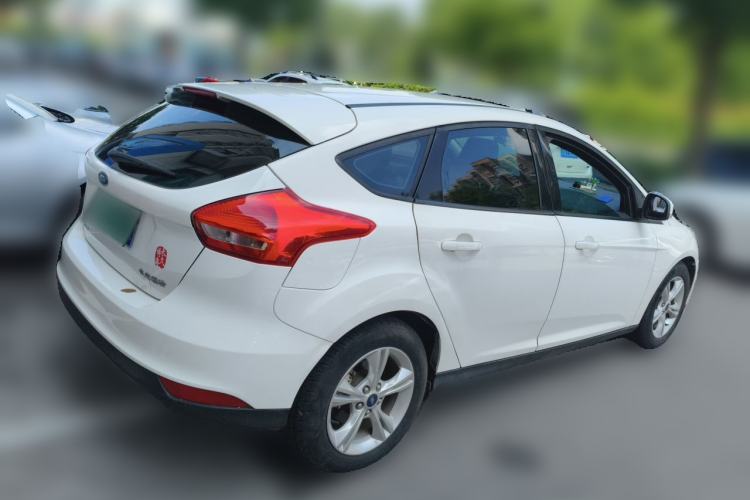 Used Ford Focus 2015 Hatchback 1.6L Manual Comfort Edition Rear Right 45 Deg