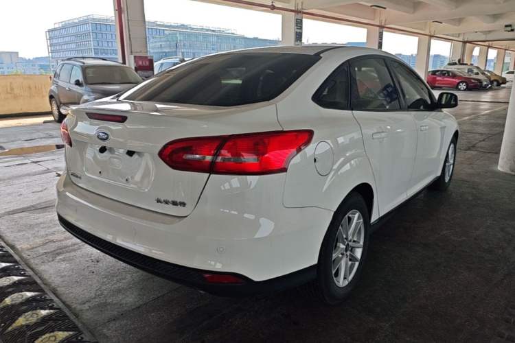 Used Ford Focus 2015 Sedan 1.6L Automatic Trend Model Rear Right 45 Deg